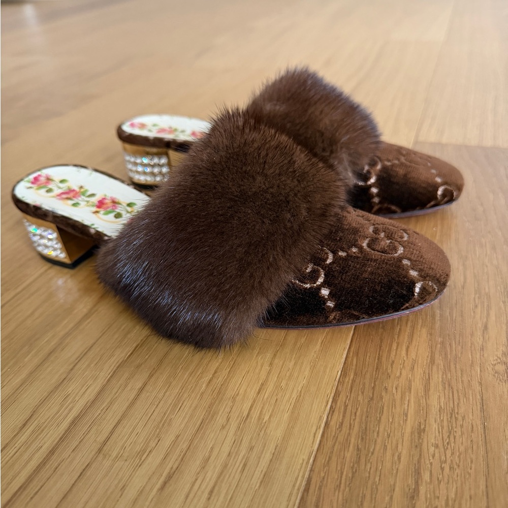 AUTH Gucci Velvet Brown Fur Crystal Embellishments Mules Low Heel Women's 36
